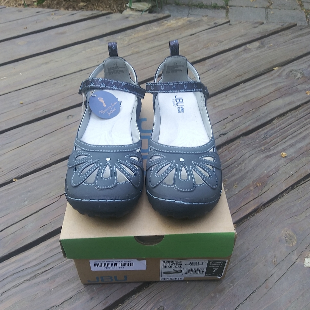 NWT| JBU Wildflower Walking Shoe| Charcoal Color